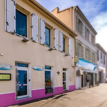 Les De Jeannette Bed & Breakfast Marsiglia
